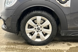 met. harmaa Mini Countryman 2018 kuva 15.