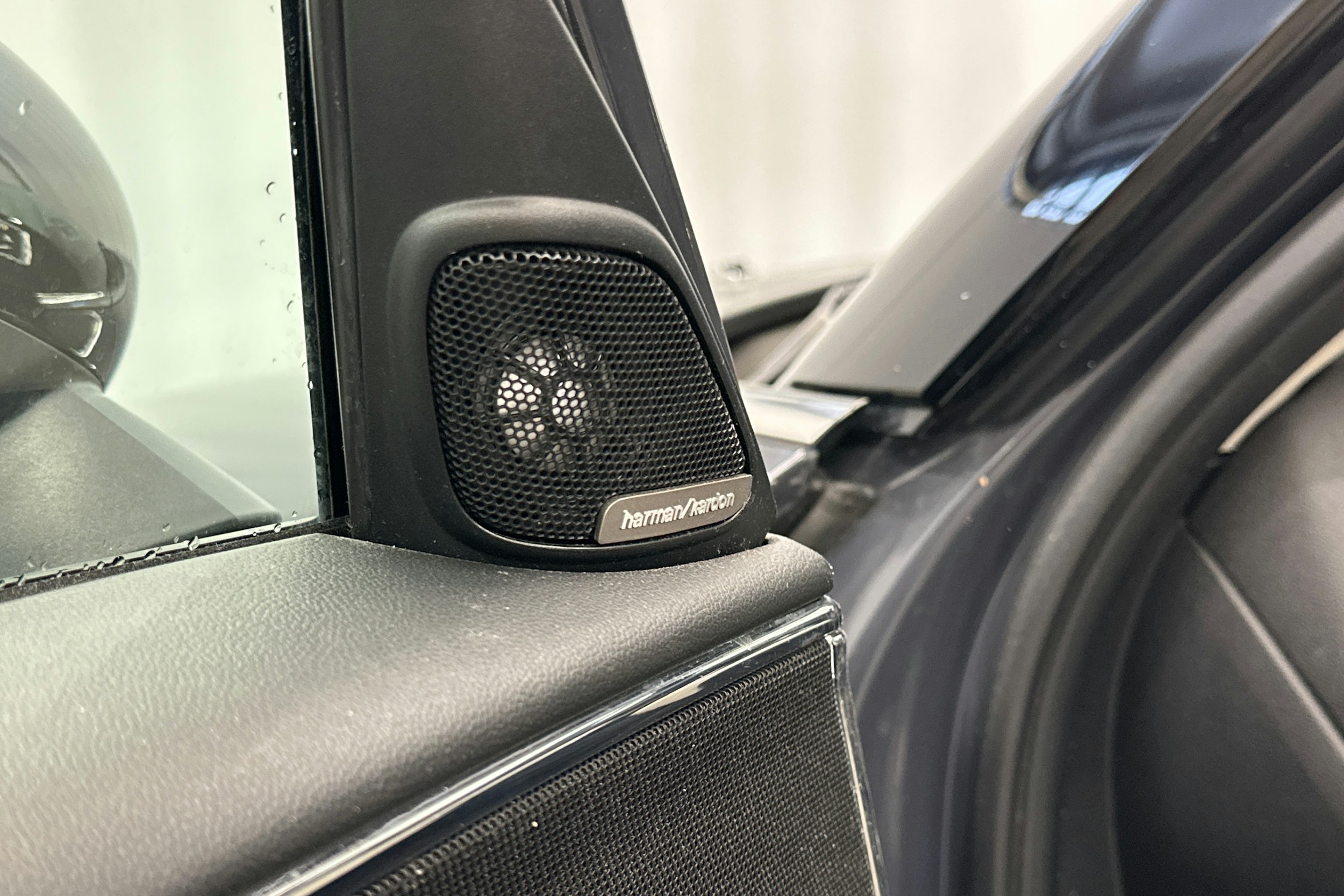 met. harmaa Mini Countryman 2018 kuva 16.