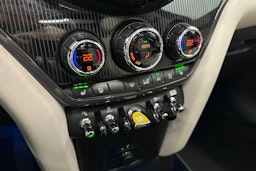 met. harmaa Mini Countryman 2018 kuva 28.