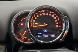 vihreä Mini Countryman 2018 kuva 18.