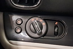 vihreä Mini Countryman 2018 kuva 19.