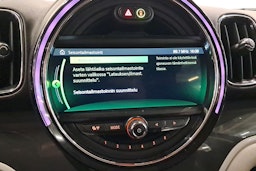 vihreä Mini Countryman 2018 kuva 22.