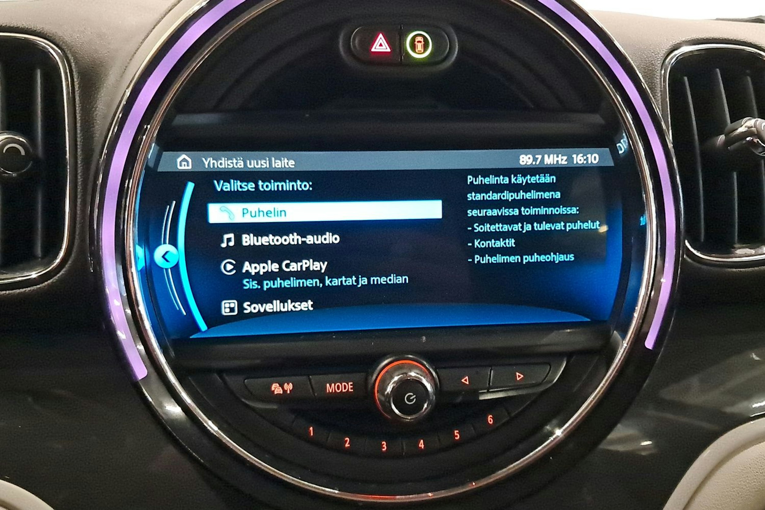 vihreä Mini Countryman 2018 kuva 26.