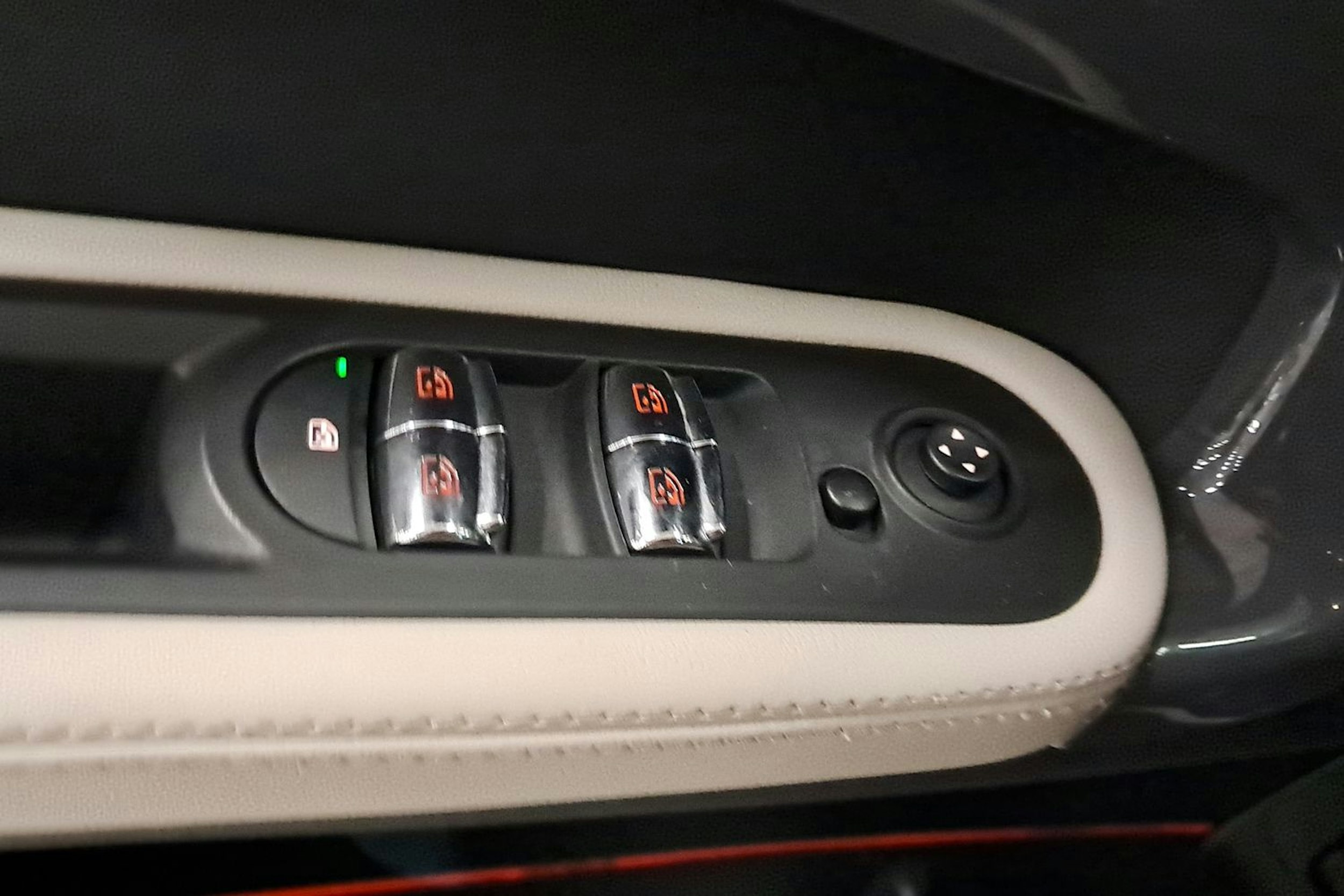 vihreä Mini Countryman 2018 kuva 29.