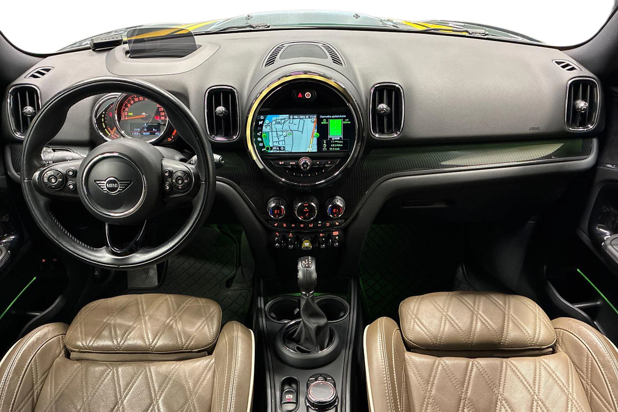vihreä Mini Countryman 2019 kuva 7.