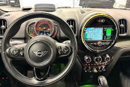 vihreä Mini Countryman 2019 kuva 11.