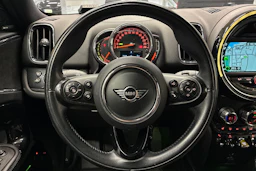 vihreä Mini Countryman 2019 kuva 12.