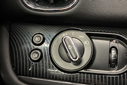 vihreä Mini Countryman 2019 kuva 16.