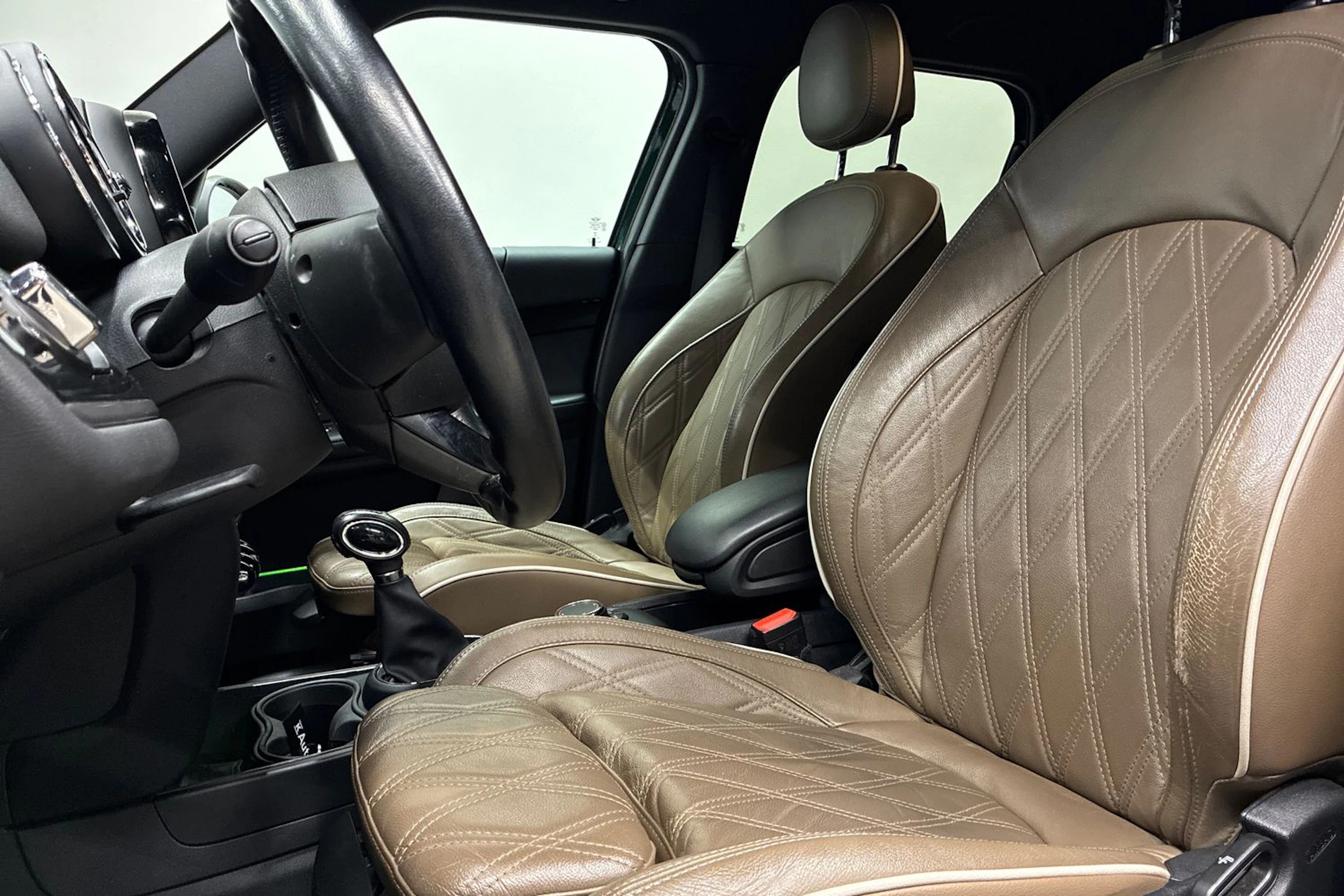 vihreä Mini Countryman 2019 kuva 25.