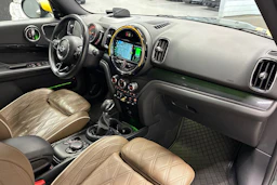 vihreä Mini Countryman 2019 kuva 29.