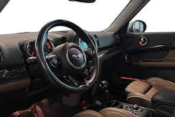 vihreä Mini Countryman 2019 kuva 3.