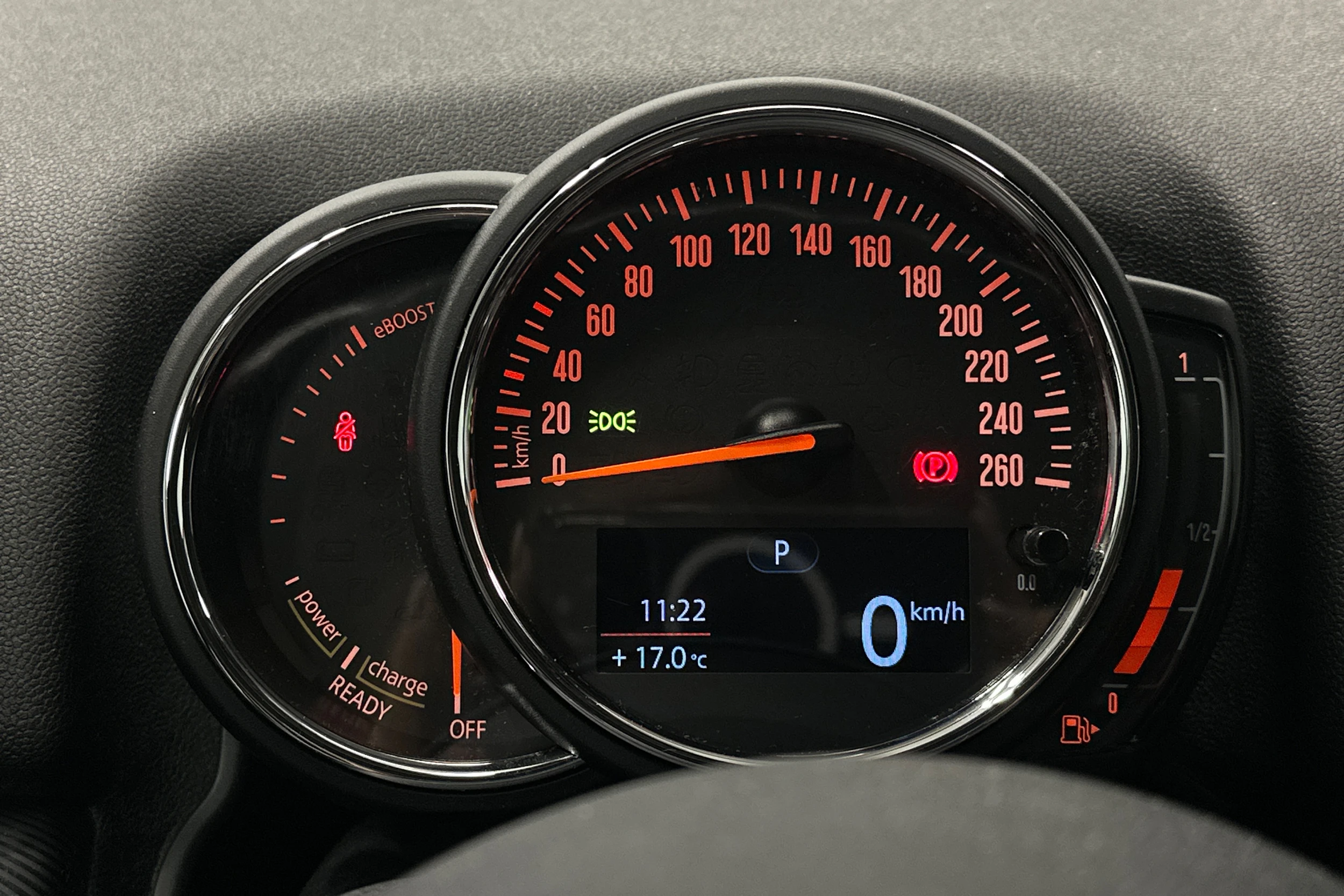 vihreä Mini Countryman 2019 kuva 13.