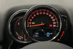 vihreä Mini Countryman 2019 kuva 13.