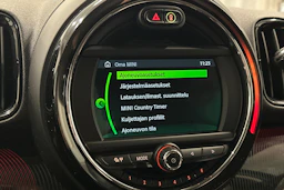vihreä Mini Countryman 2019 kuva 18.