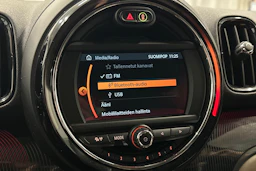 vihreä Mini Countryman 2019 kuva 21.