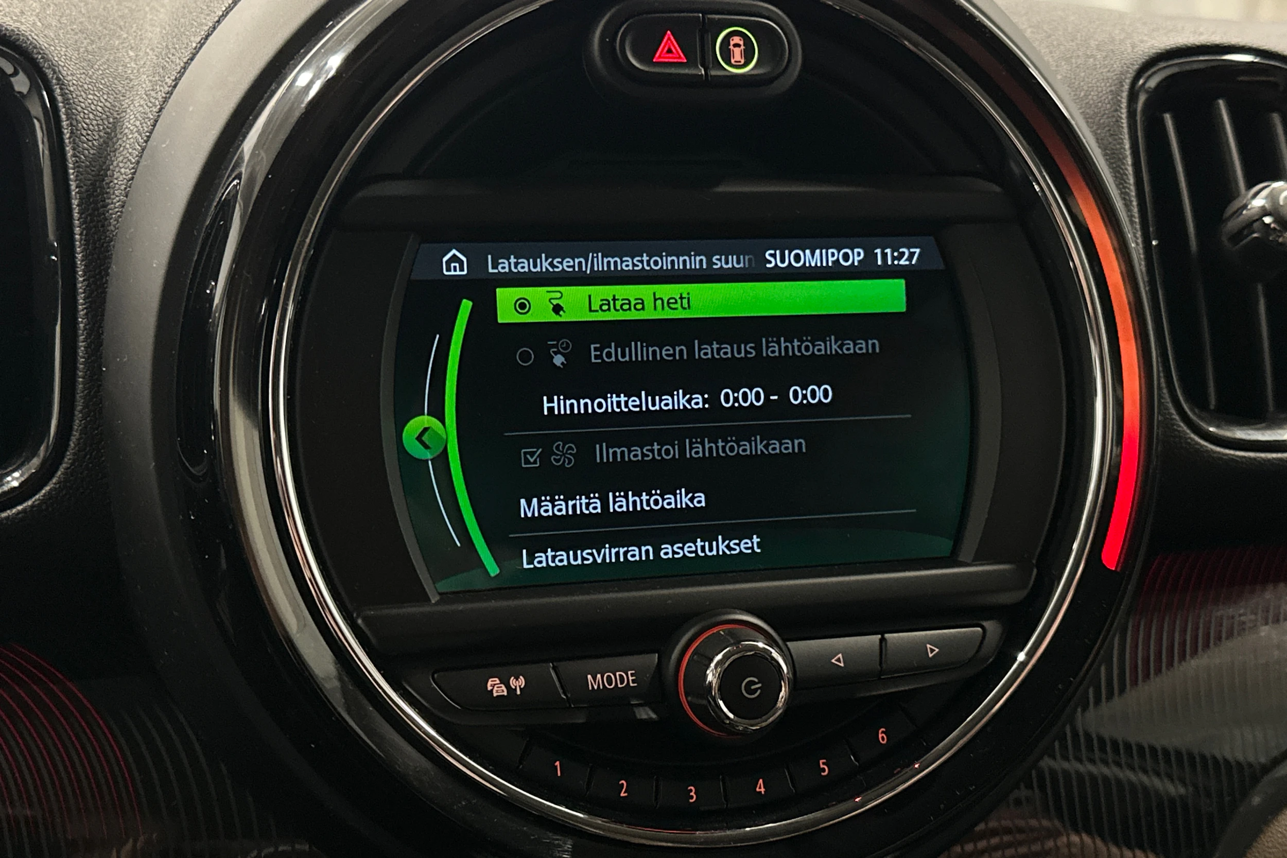 vihreä Mini Countryman 2019 kuva 25.