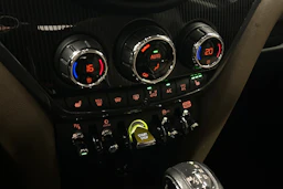 vihreä Mini Countryman 2019 kuva 28.