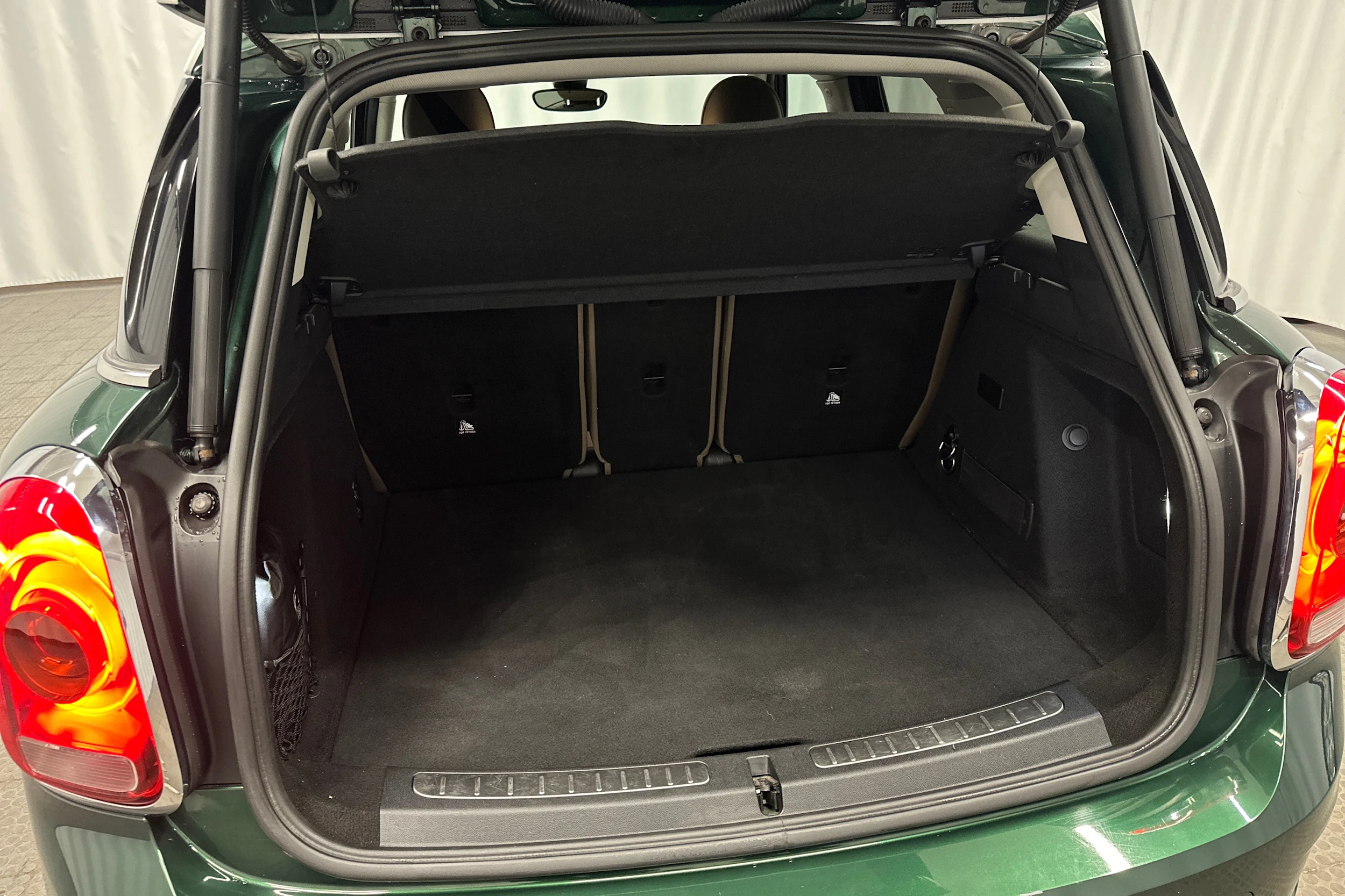 vihreä Mini Countryman 2019 kuva 31.