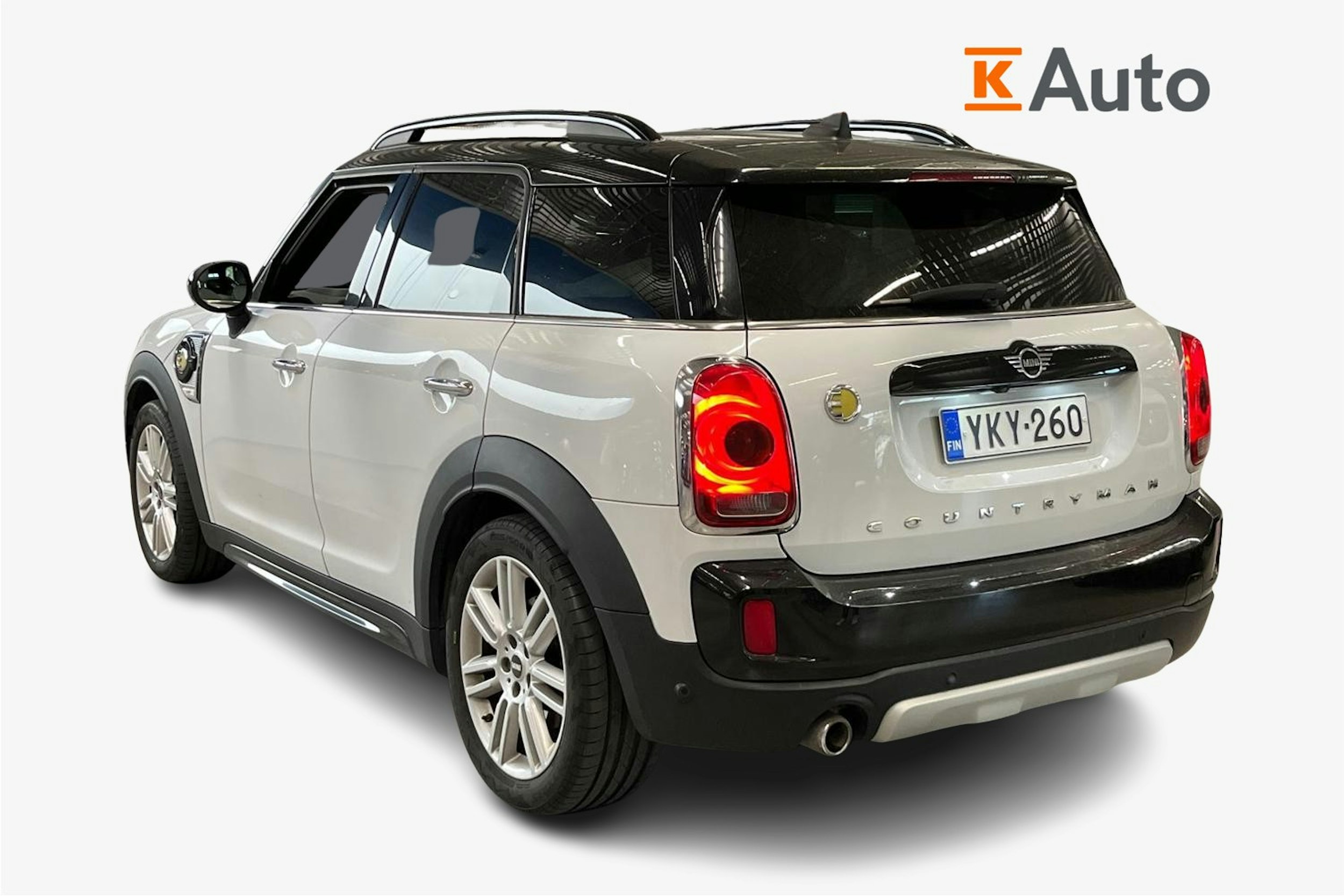 valkoinen Mini Countryman 2019 kuva 2.
