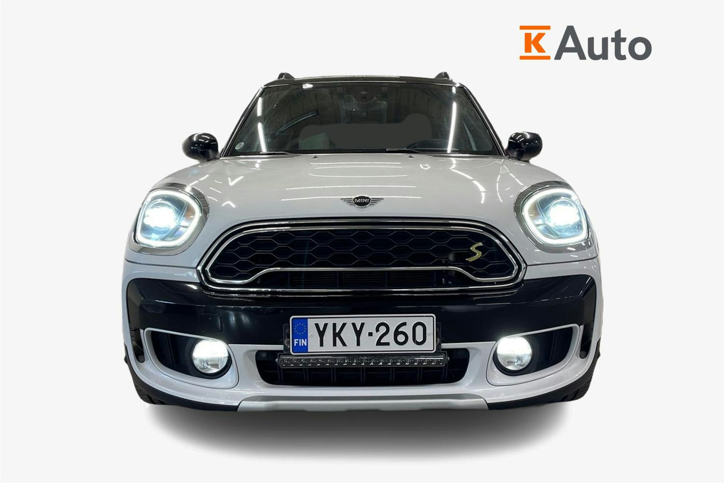 valkoinen Mini Countryman 2019 kuva 5.