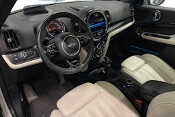 valkoinen Mini Countryman 2019 kuva 7.