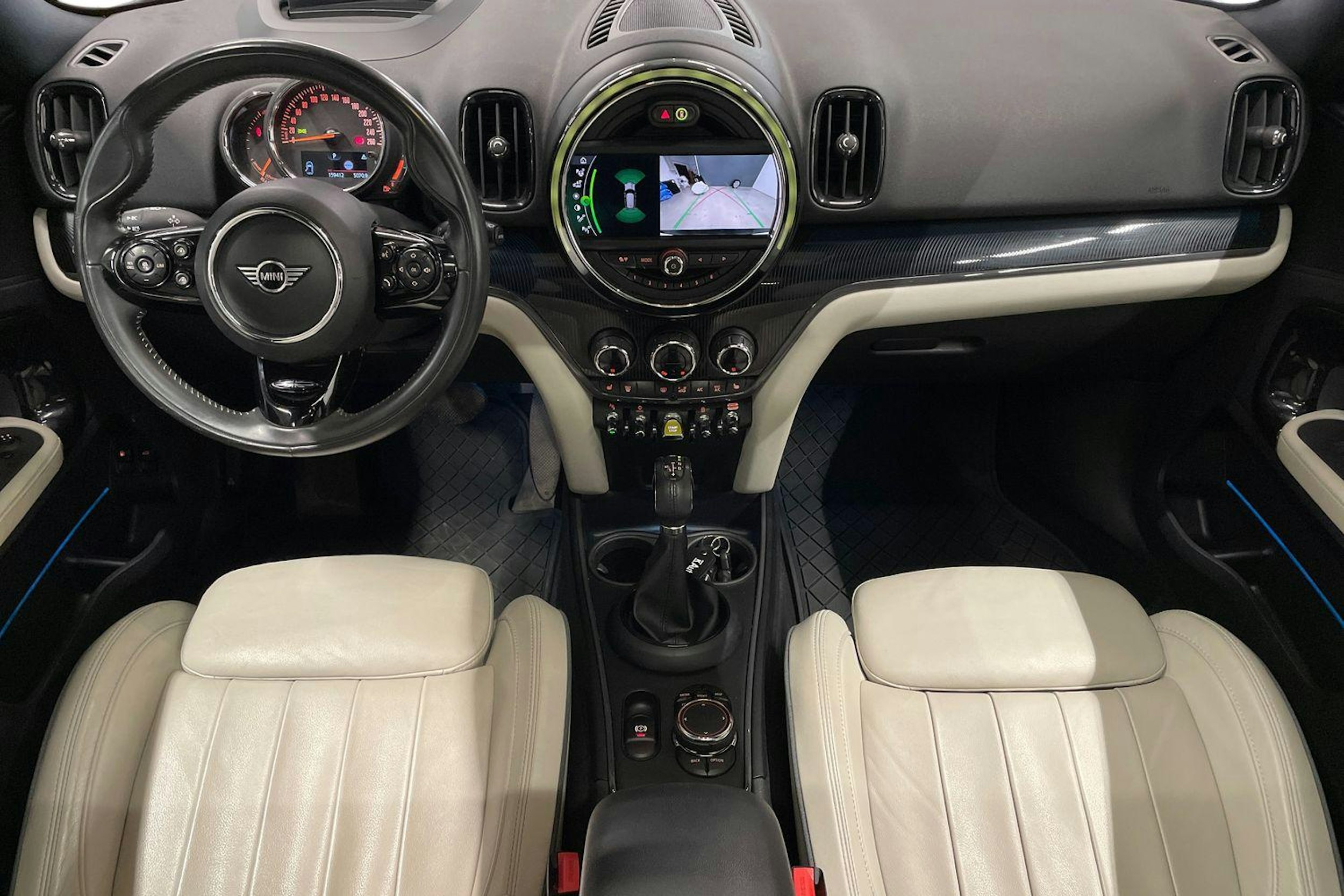 valkoinen Mini Countryman 2019 kuva 9.