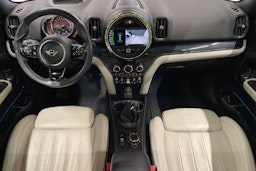 valkoinen Mini Countryman 2019 kuva 9.