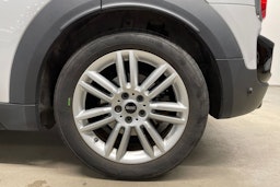 valkoinen Mini Countryman 2019 kuva 11.