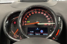 valkoinen Mini Countryman 2019 kuva 16.