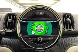 valkoinen Mini Countryman 2019 kuva 17.