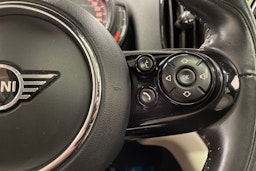 valkoinen Mini Countryman 2019 kuva 26.