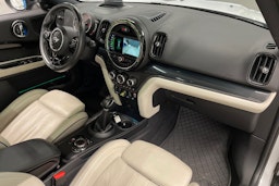 valkoinen Mini Countryman 2019 kuva 31.