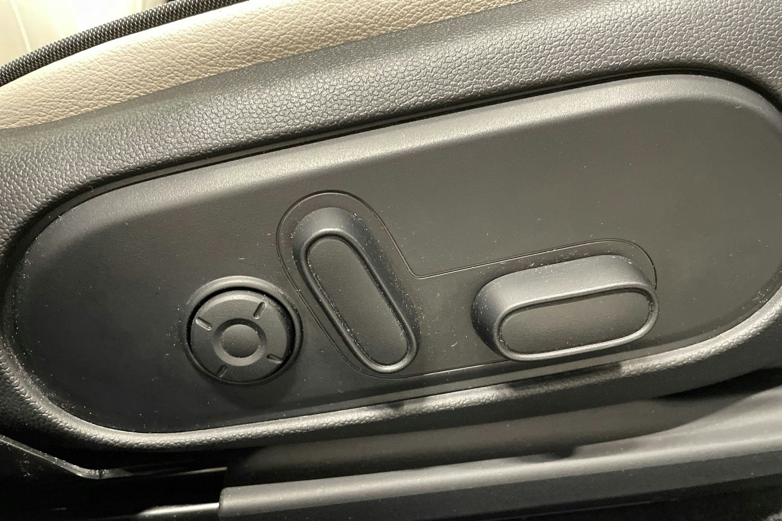 valkoinen Mini Countryman 2019 kuva 32.