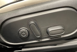 valkoinen Mini Countryman 2019 kuva 32.