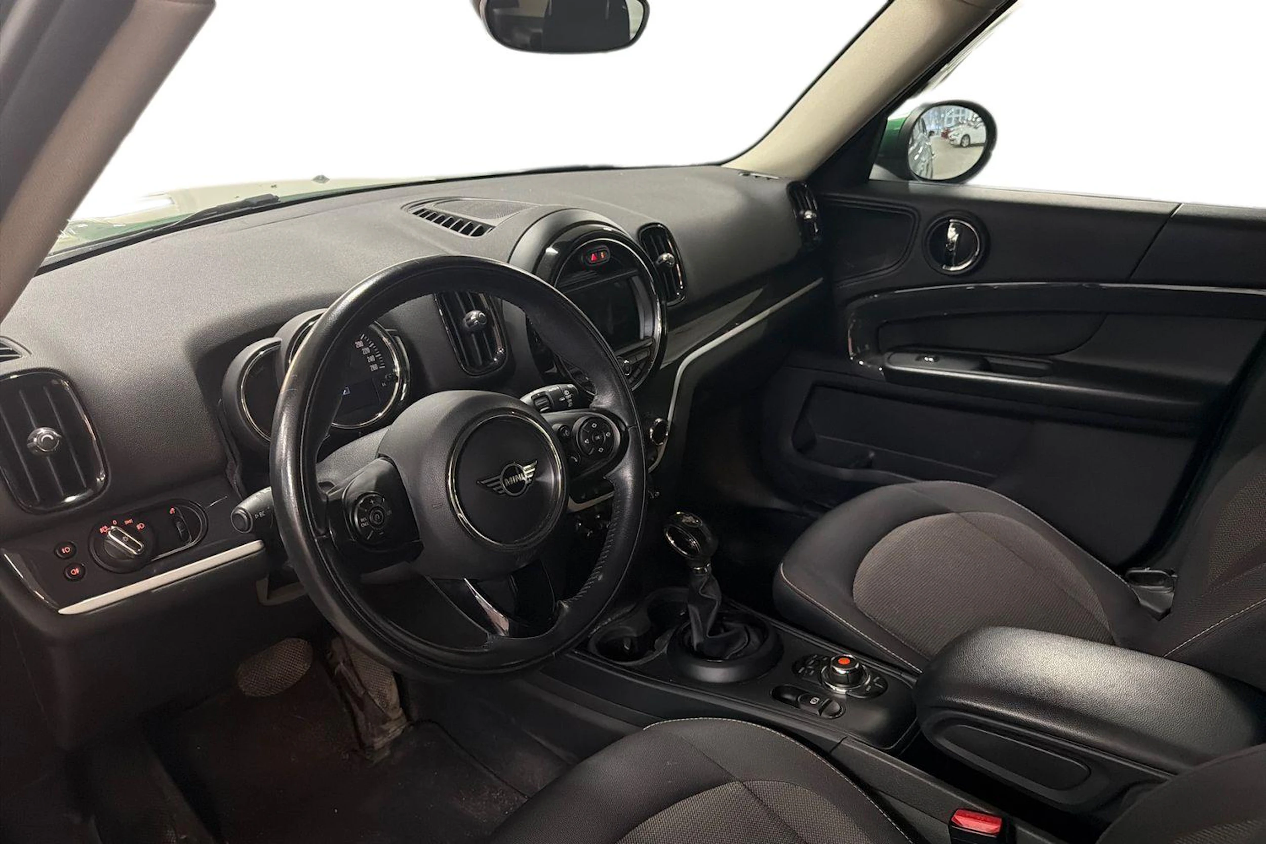 vihreä Mini Countryman 2020 kuva 3.