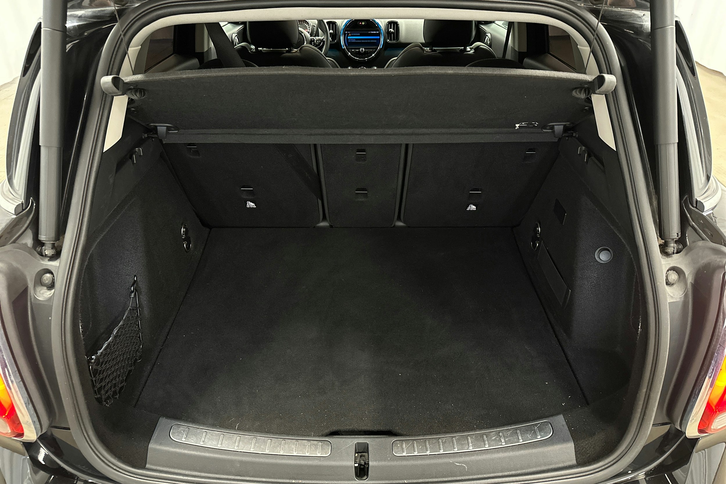 musta Mini Countryman 2020 kuva 14.
