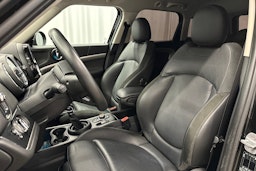 musta Mini Countryman 2020 kuva 16.