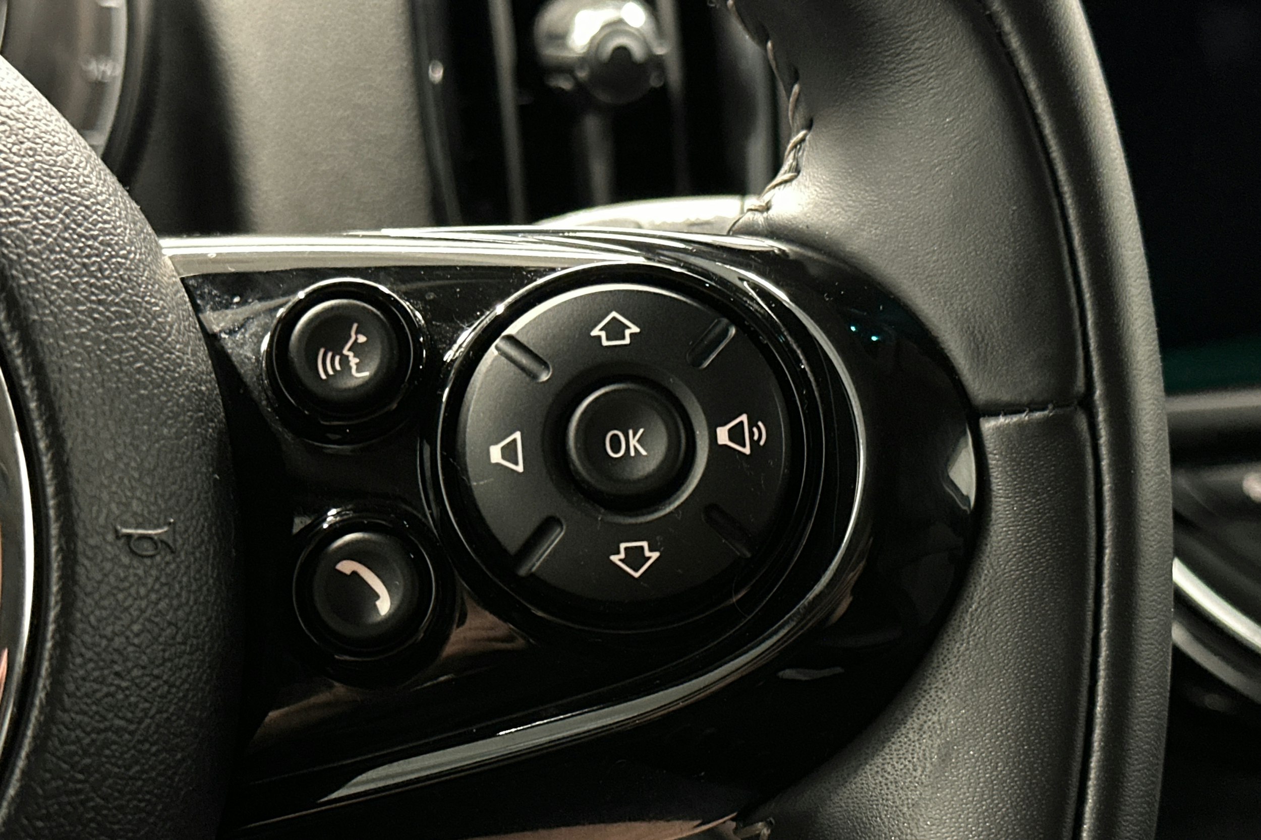 musta Mini Countryman 2020 kuva 19.