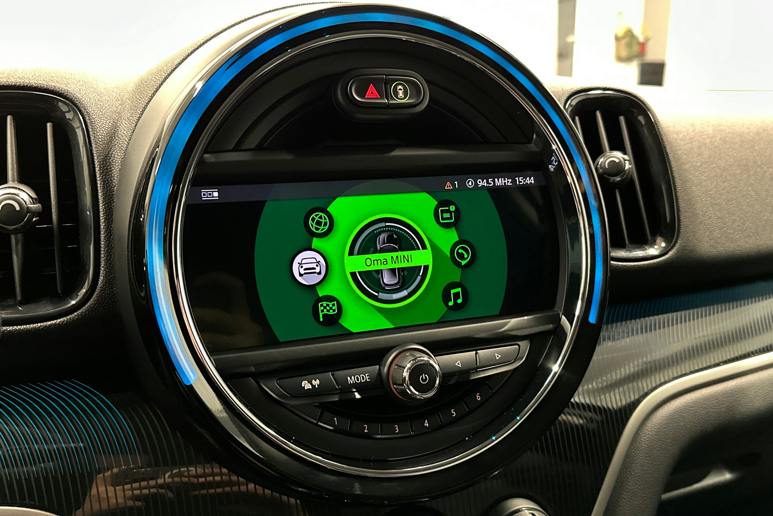 musta Mini Countryman 2020 kuva 22.
