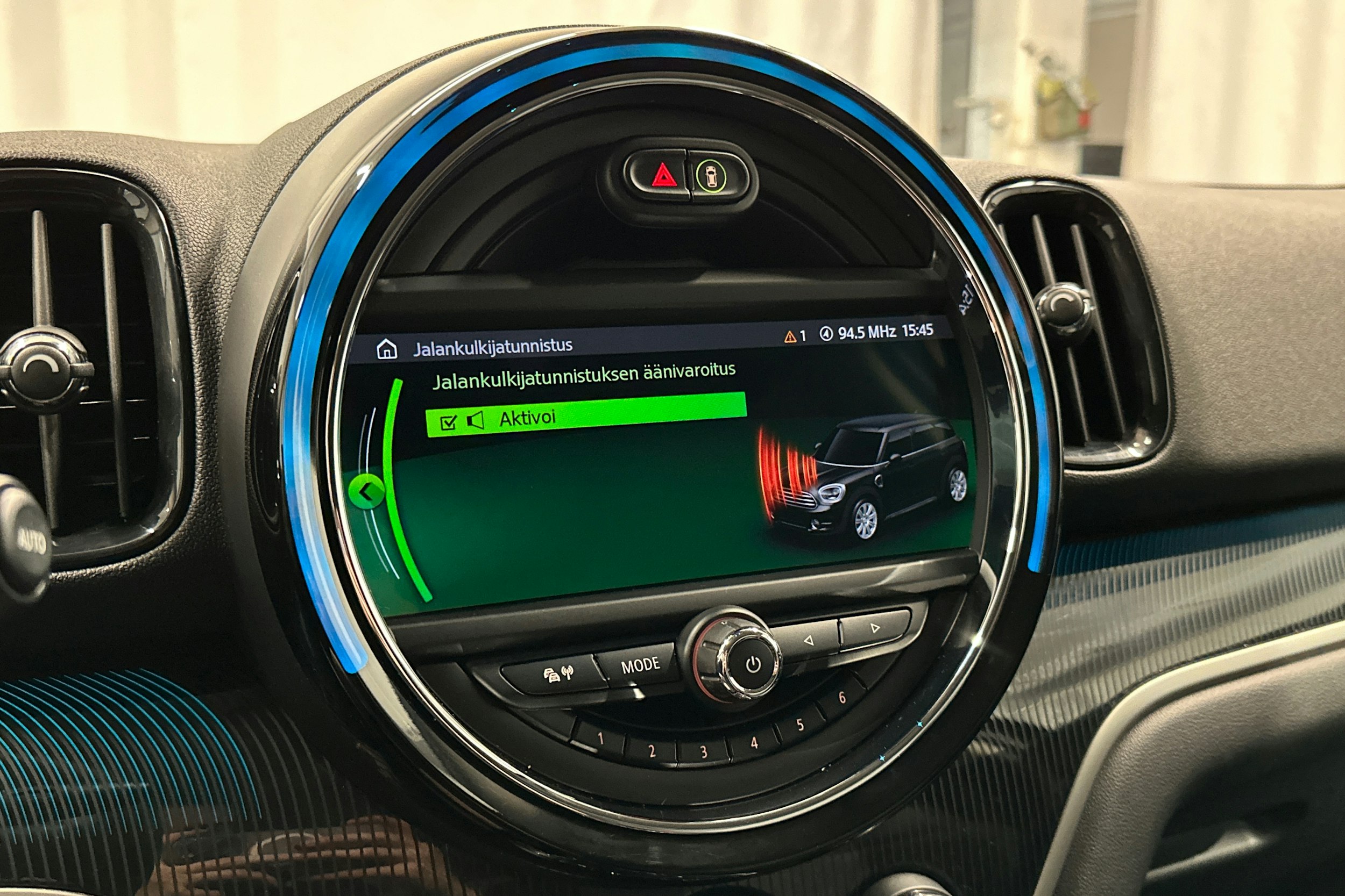 musta Mini Countryman 2020 kuva 26.