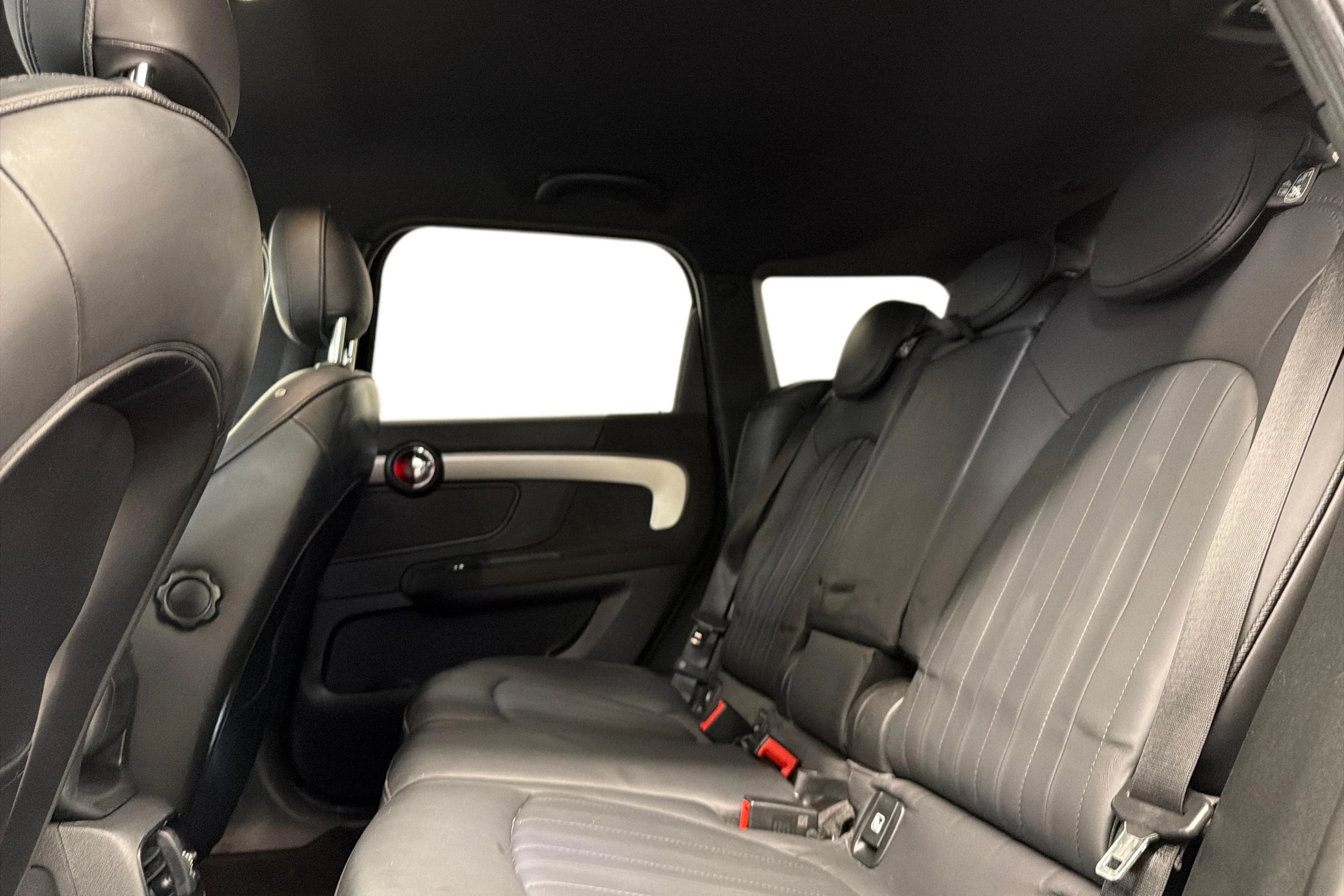 Musta Mini Countryman 2022 kuva 8.