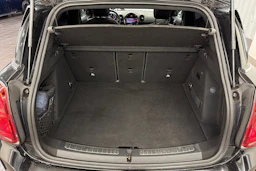 Musta Mini Countryman 2022 kuva 11.