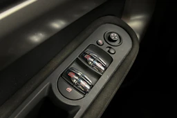 Musta Mini Countryman 2022 kuva 18.