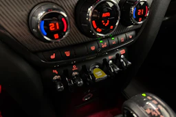 Musta Mini Countryman 2022 kuva 20.