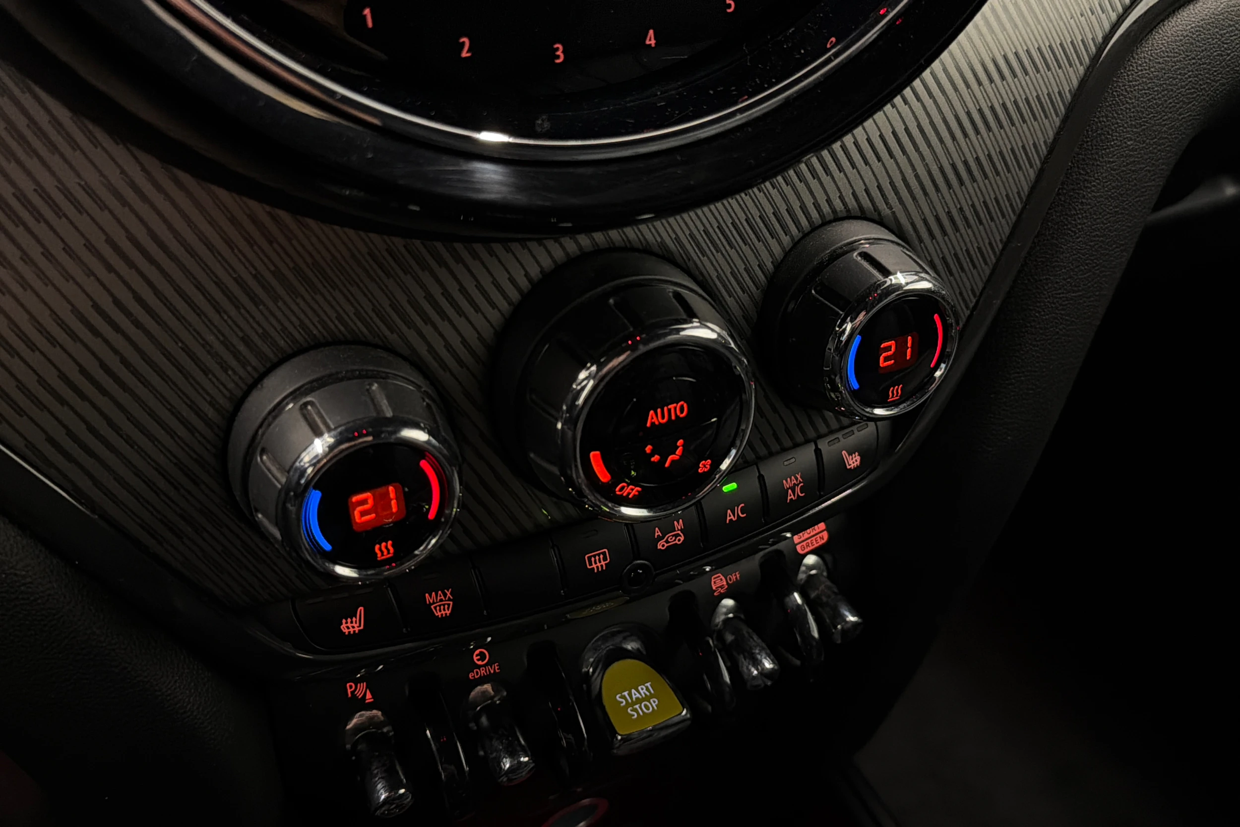 Musta Mini Countryman 2022 kuva 21.