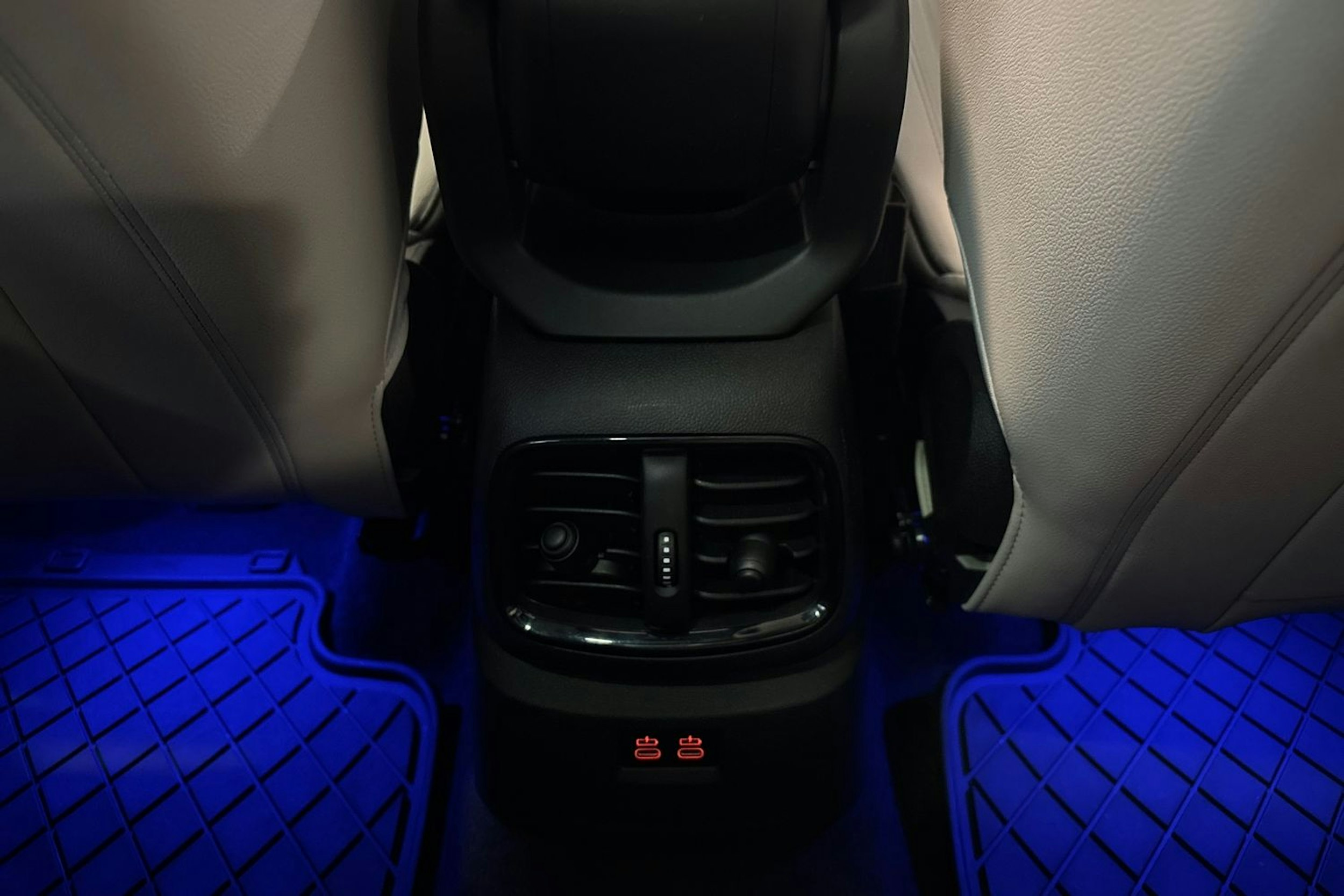 vihreä Mini Countryman 2022 kuva 15.