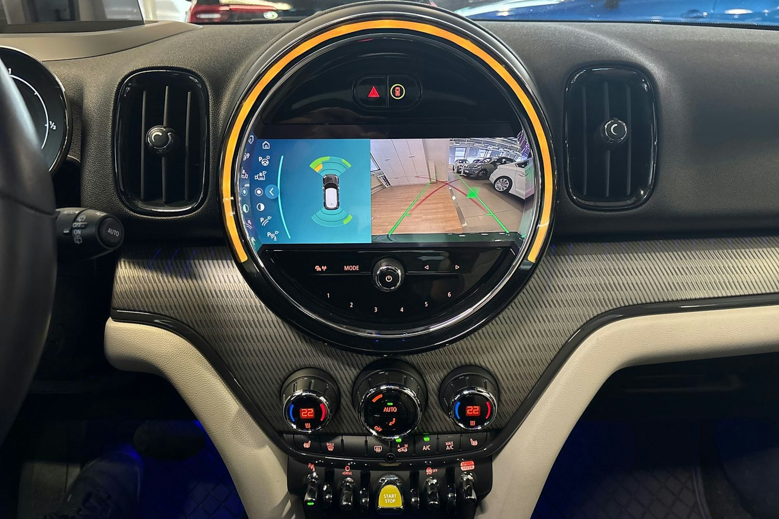 vihreä Mini Countryman 2022 kuva 21.