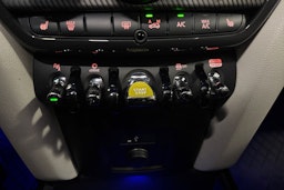 vihreä Mini Countryman 2022 kuva 23.