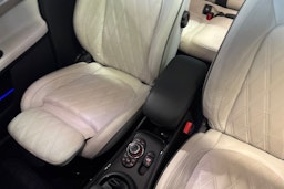 vihreä Mini Countryman 2022 kuva 25.