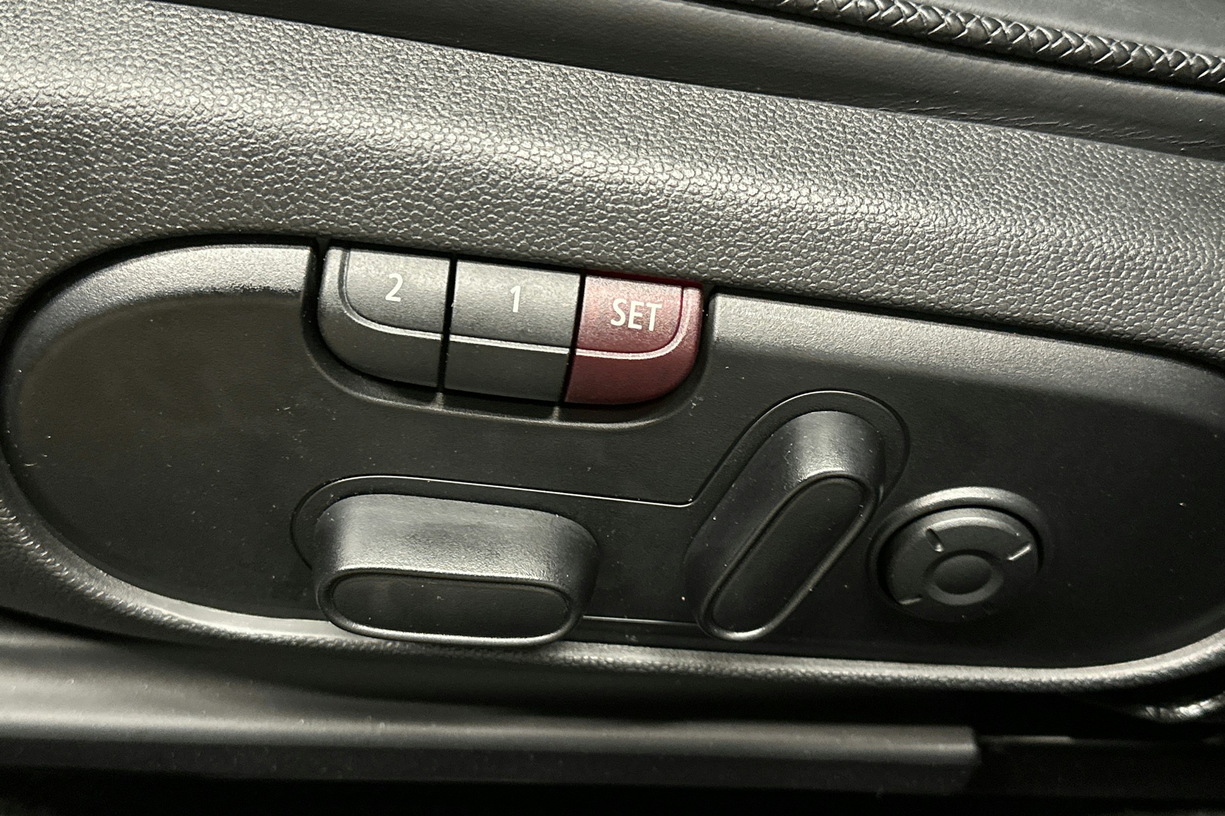 musta Mini Countryman 2022 kuva 16.